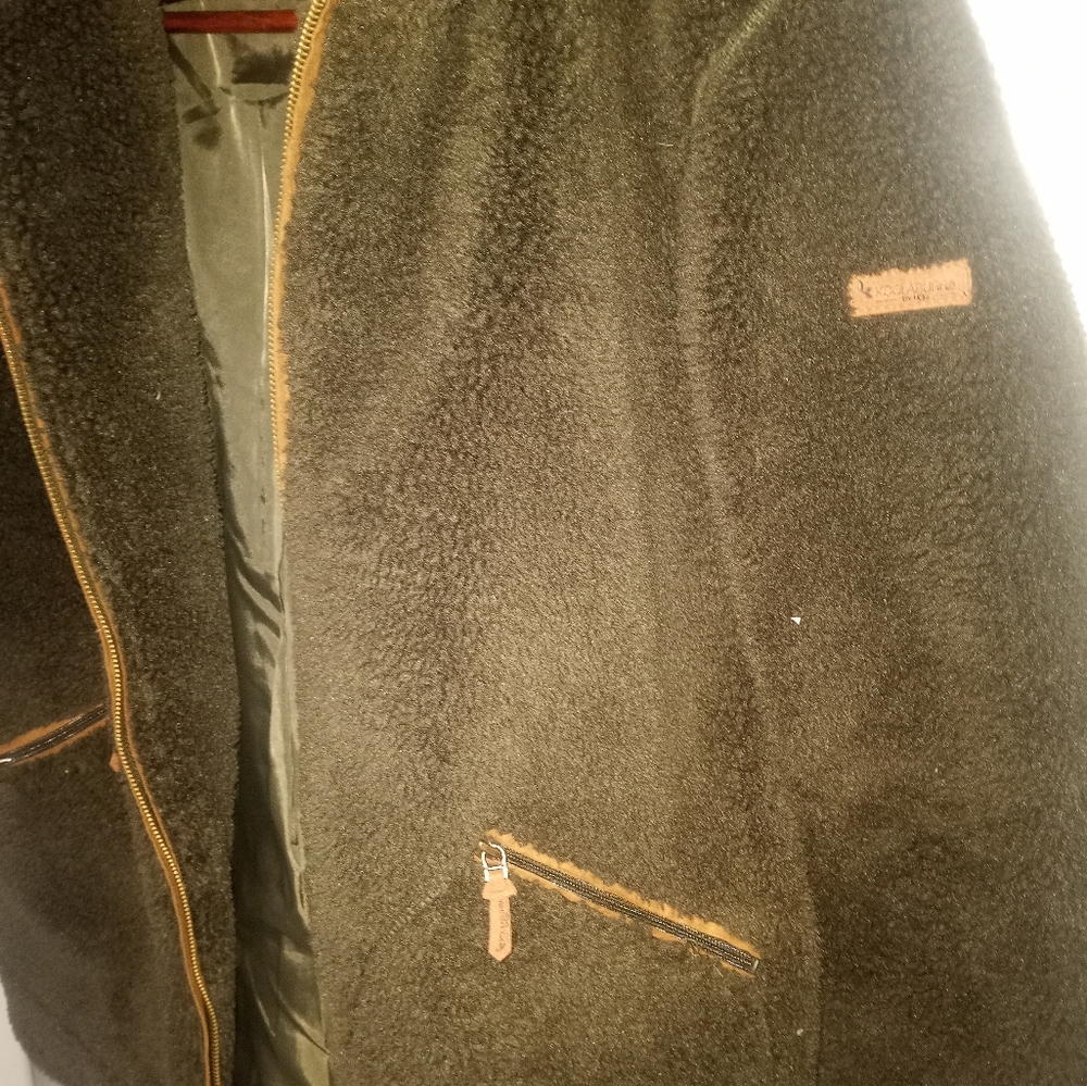 Kolaburra womens winter coat by UGG. Forest green.